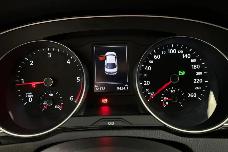 Volkswagen Passat din 2021 cu 78.178 km - oferta VOL246451 - foto 10