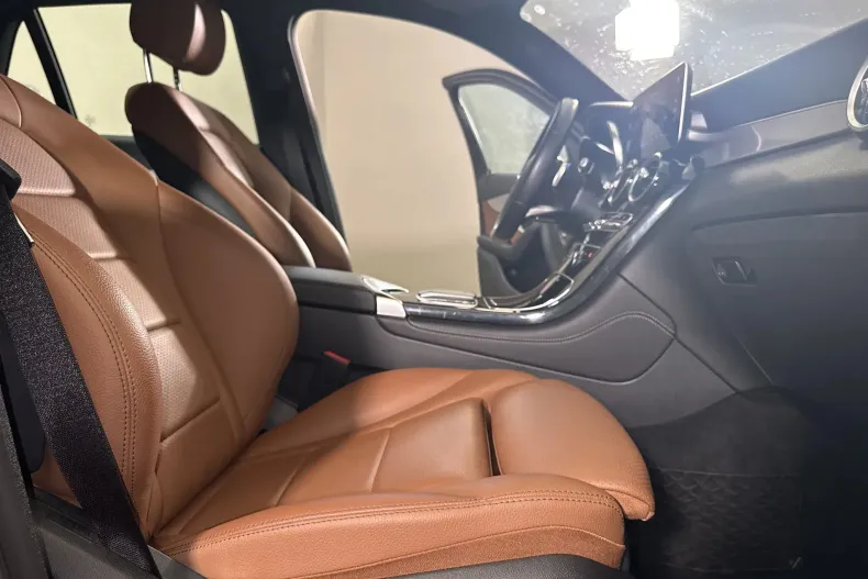 Mercedes-Benz GLC 200 (Clasa GLC) din 2020 cu 136.544 km - oferta MER246453 - foto 11