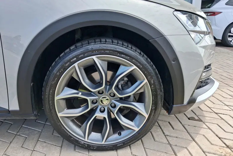 Skoda Superb din 2024 cu 59.468 km - oferta SKO246457 - foto 4
