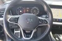 Volkswagen Touareg din 2022 cu 134.196 km - oferta VOL246466 - foto 17