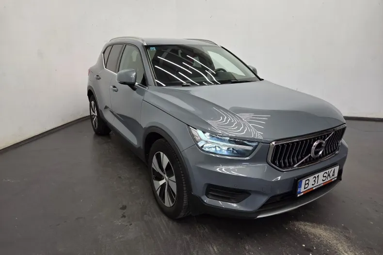 Volvo XC40 din 2021 cu 72.735 km - oferta VOL246468 - foto 3
