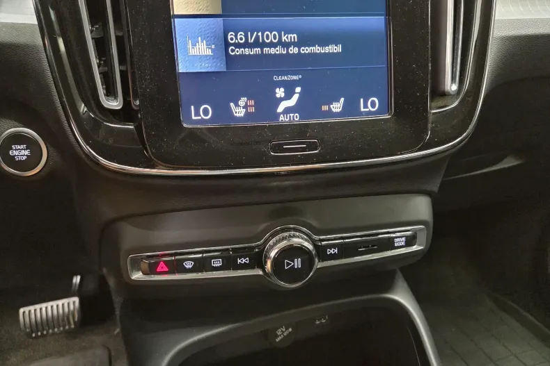 Volvo XC40 din 2021 cu 72.735 km - oferta VOL246468 - foto 6