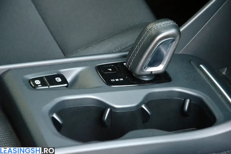 Volvo XC40 din 2021 cu 142.297 km - oferta VOL246470 - foto 29