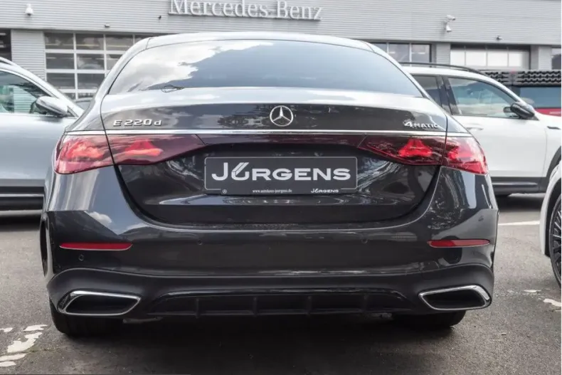 Mercedes-Benz E 220 (Clasa E) din 2025 cu 8.921 km - oferta MER246493 - foto 4