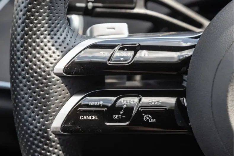 Mercedes-Benz E 220 (Clasa E) din 2025 cu 8.921 km - oferta MER246493 - foto 16