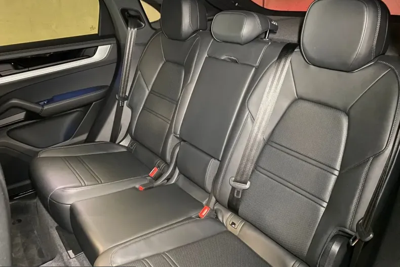 Porsche Cayenne din 2025 cu 36.900 km - oferta POR246502 - foto 28