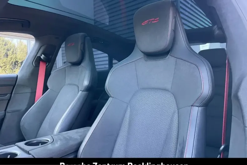 Porsche Taycan din 2025 cu 30.208 km - oferta POR246519 - foto 6