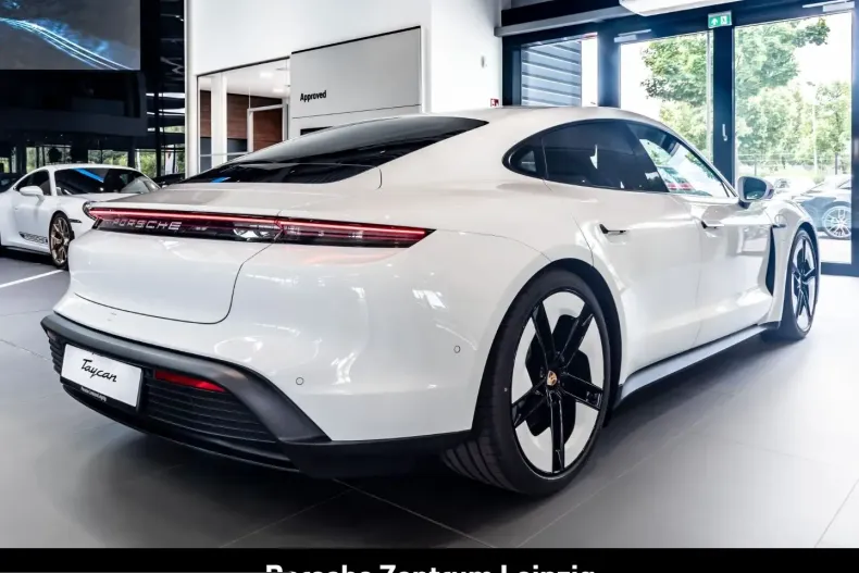 Porsche Taycan din 2025 cu 9.900 km - oferta POR246522 - foto 5