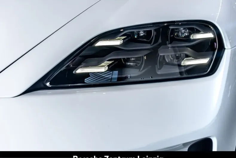 Porsche Taycan din 2025 cu 9.900 km - oferta POR246522 - foto 8