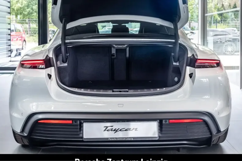 Porsche Taycan din 2025 cu 9.900 km - oferta POR246522 - foto 11