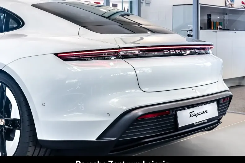 Porsche Taycan din 2025 cu 9.900 km - oferta POR246522 - foto 12