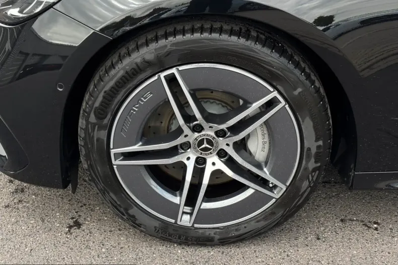 Mercedes-Benz E 200 (Clasa E) din 2025 cu 5.700 km - oferta MER246528 - foto 4