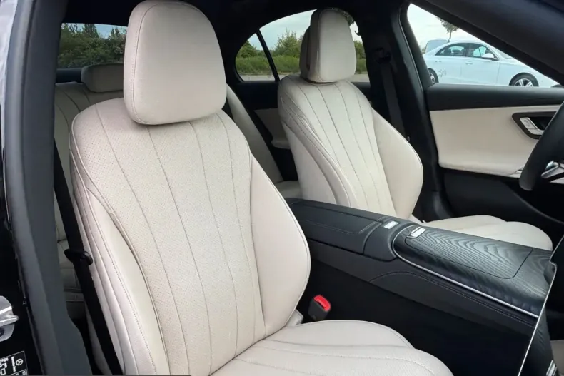 Mercedes-Benz E 200 (Clasa E) din 2025 cu 5.700 km - oferta MER246528 - foto 7