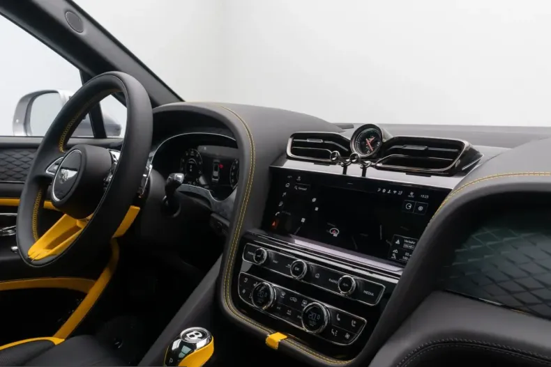 Bentley Bentayga din 2025 cu 1.999 km - oferta BEN246531 - foto 39