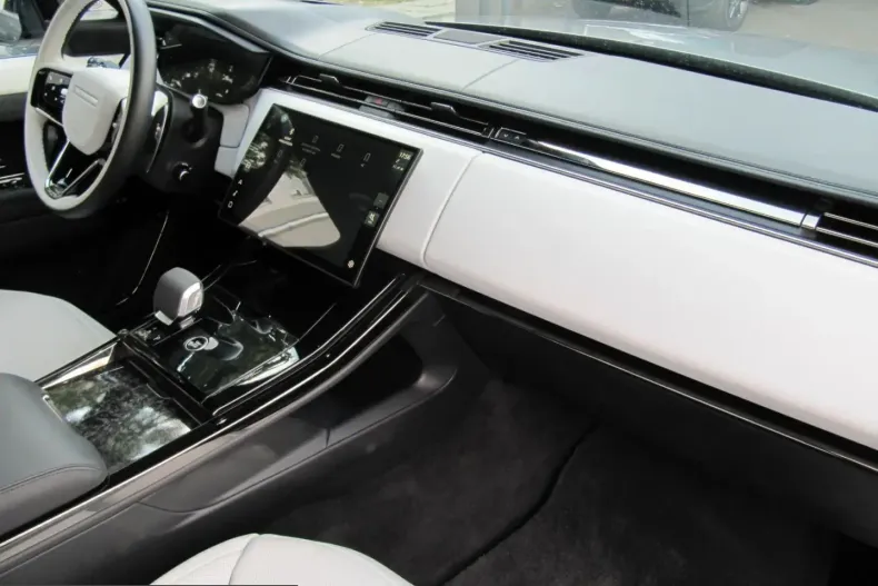 Land Rover Range Rover Sport din 2024 cu 37.821 km - oferta LAN246540 - foto 7