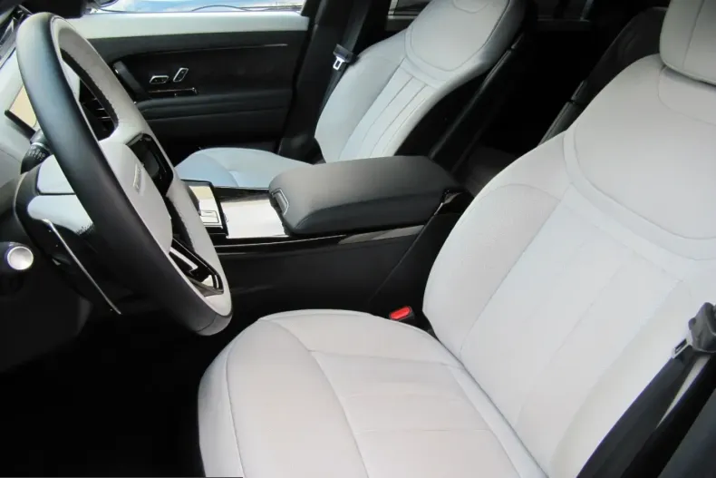 Land Rover Range Rover Sport din 2024 cu 37.821 km - oferta LAN246540 - foto 8
