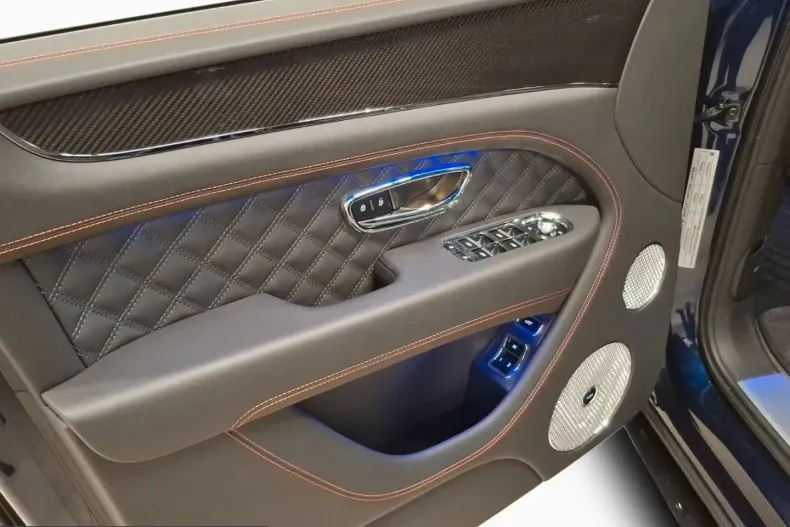 Bentley Bentayga din 2025 cu 15.000 km - oferta BEN246551 - foto 12