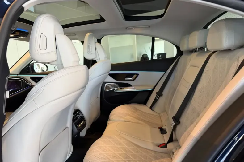 Mercedes-Benz E 300 (Clasa E) din 2025 cu 33.800 km - oferta MER246557 - foto 15