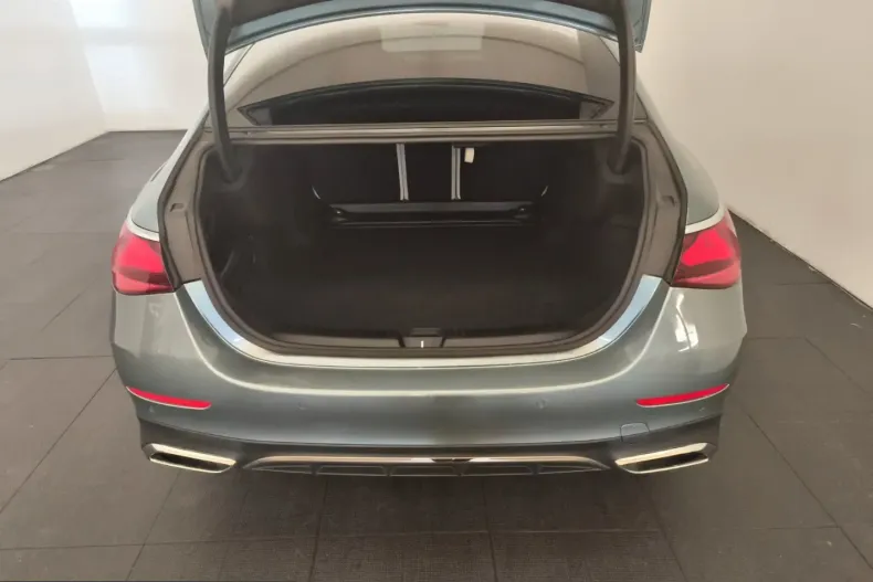 Mercedes-Benz E 220 (Clasa E) din 2023 cu 16.199 km - oferta MER246560 - foto 9