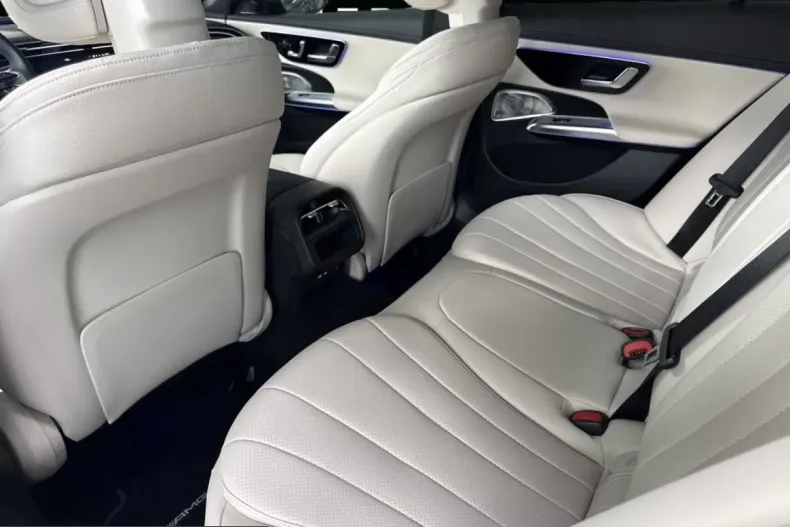Mercedes-Benz E 220 (Clasa E) din 2025 cu 21.829 km - oferta MER246563 - foto 11