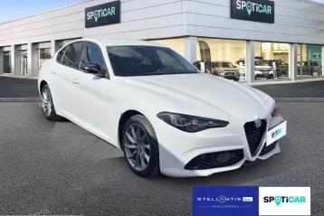Alfa Romeo Giulia din 2024 - oferta ALF246575