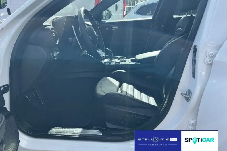 Alfa Romeo Giulia din 2024 cu 33.426 km - oferta ALF246575 - foto 9