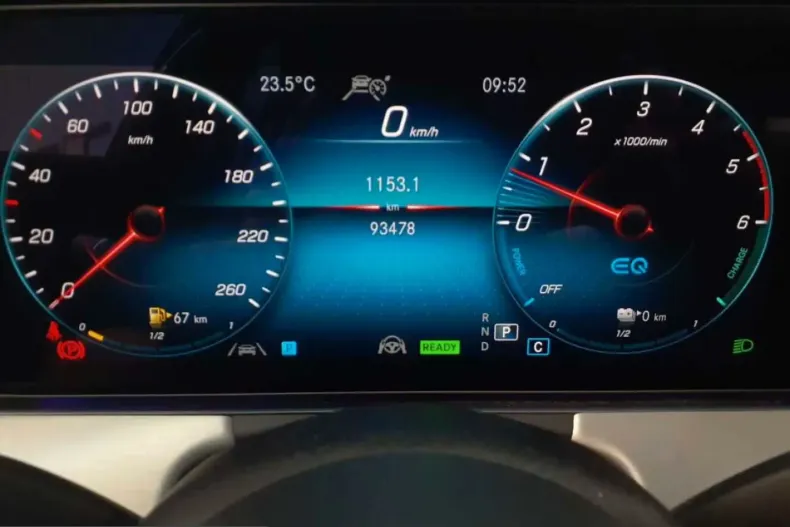 Mercedes-Benz E 300 (Clasa E) din 2022 cu 93.478 km - oferta MER246576 - foto 11