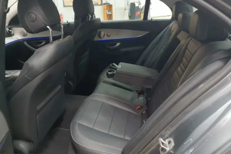 Mercedes-Benz E 300 (Clasa E) din 2022 cu 93.478 km - oferta MER246576 - foto 13