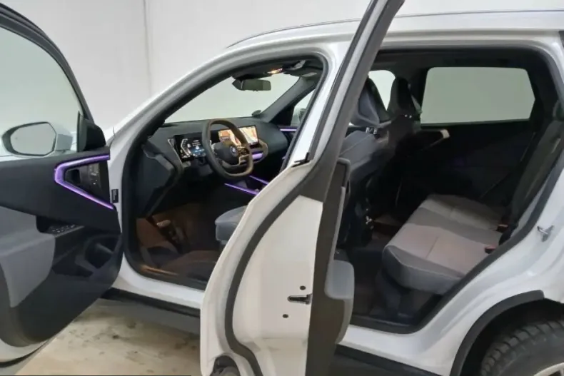 BMW X3 (Seria X) din 2025 cu 3.900 km - oferta BMW246583 - foto 12