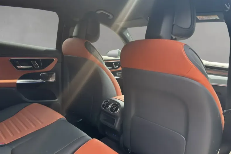 Mercedes-Benz GLC 400 (Clasa GLC) din 2023 cu 4.762 km - oferta MER246593 - foto 13