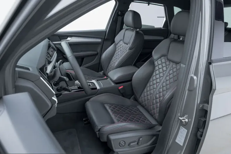 Audi Q5 din 2025 cu 32.560 km - oferta AUD246606 - foto 8