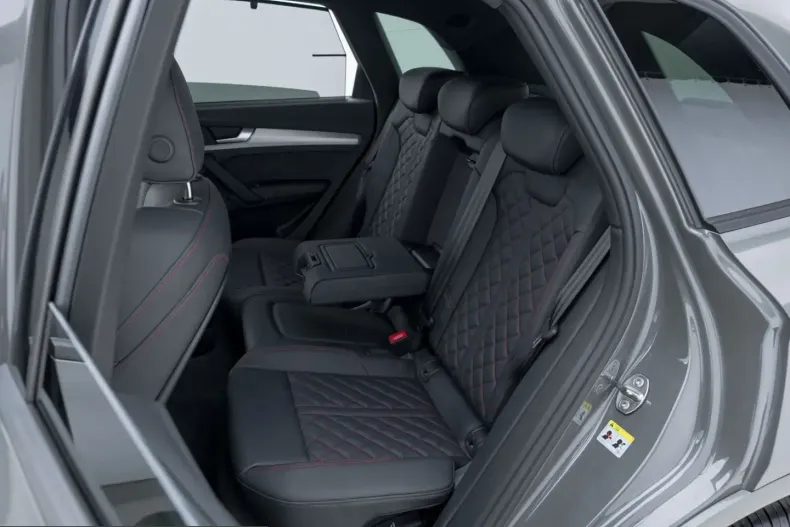 Audi Q5 din 2025 cu 32.560 km - oferta AUD246606 - foto 14