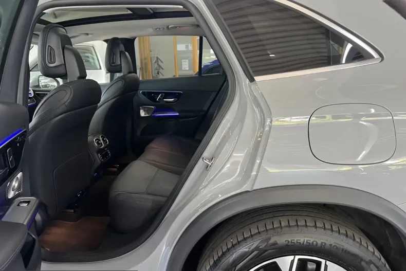 Mercedes-Benz GLC 300 (Clasa GLC) din 2025 cu 39.625 km - oferta MER246629 - foto 21