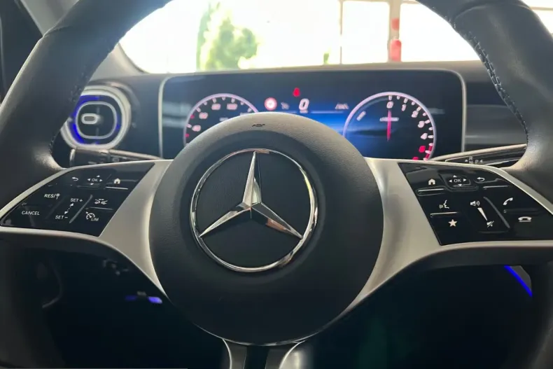 Mercedes-Benz GLC 300 (Clasa GLC) din 2025 cu 39.625 km - oferta MER246629 - foto 31