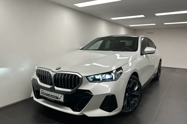BMW 520 (Seria 5) din 2025 cu 15.100 km - oferta BMW246636 - foto 1