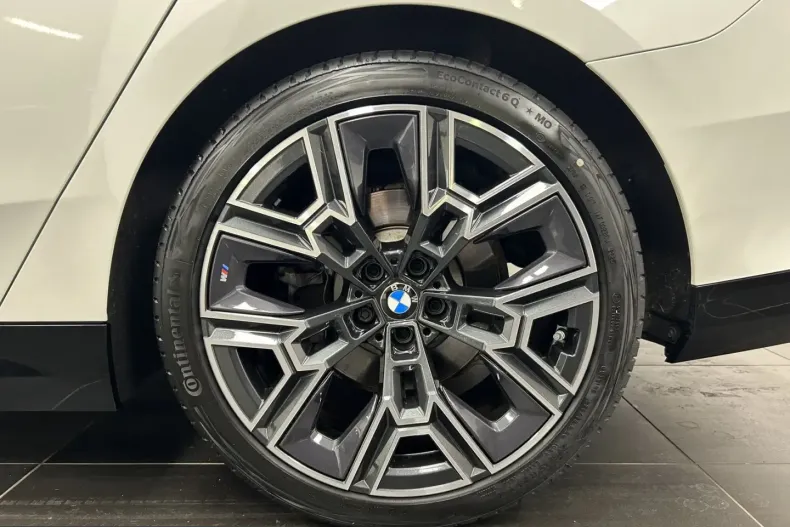 BMW 520 (Seria 5) din 2025 cu 15.100 km - oferta BMW246636 - foto 6
