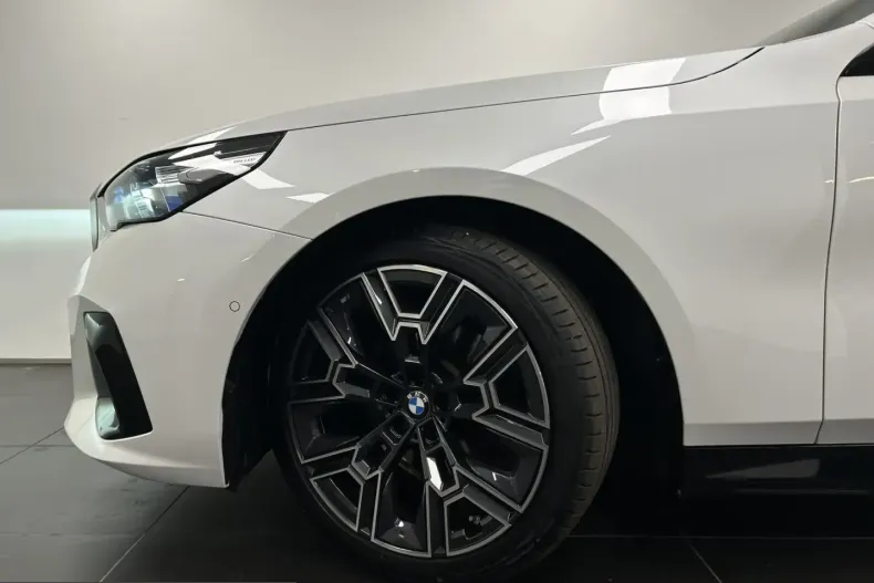 BMW 520 (Seria 5) din 2025 cu 15.100 km - oferta BMW246636 - foto 8