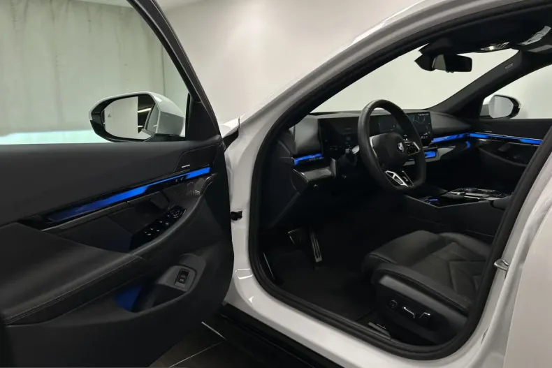 BMW 520 (Seria 5) din 2025 cu 15.100 km - oferta BMW246636 - foto 28