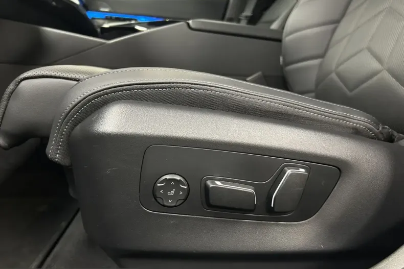 BMW 520 (Seria 5) din 2025 cu 15.100 km - oferta BMW246636 - foto 33