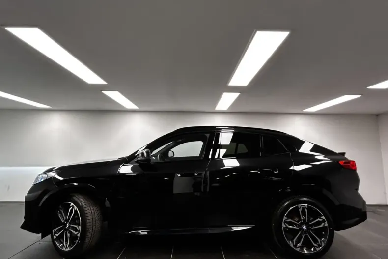 BMW iX2 (Seria X) din 2025 cu 9.042 km - oferta BMW246638 - foto 3