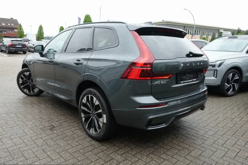Volvo XC60 din 2025 cu 11.900 km - oferta VOL246644 - foto 4