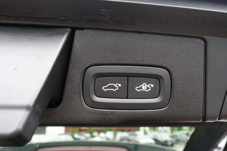 Volvo XC60 din 2025 cu 11.900 km - oferta VOL246644 - foto 29