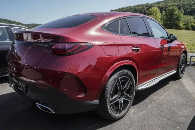 Mercedes-Benz GLC 400 (Clasa GLC) din 2023 cu 7.677 km - oferta MER246649 - foto 2