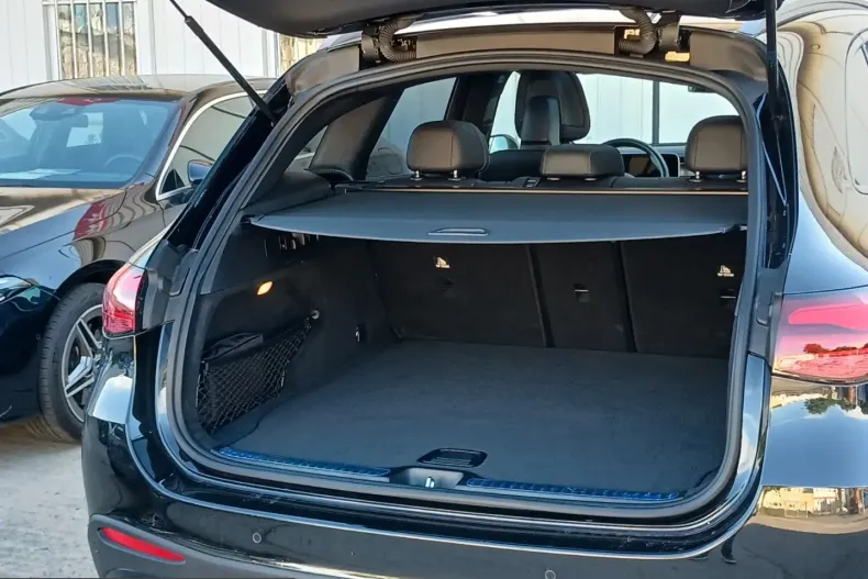Mercedes-Benz GLC 200 (Clasa GLC) din 2023 cu 21.938 km - oferta MER246654 - foto 7