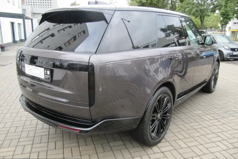 Land Rover Range Rover din 2025 cu 9.875 km - oferta LAN246662 - foto 4