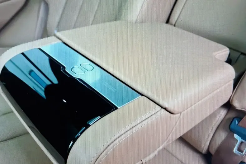 Land Rover Range Rover din 2025 cu 9.875 km - oferta LAN246662 - foto 21