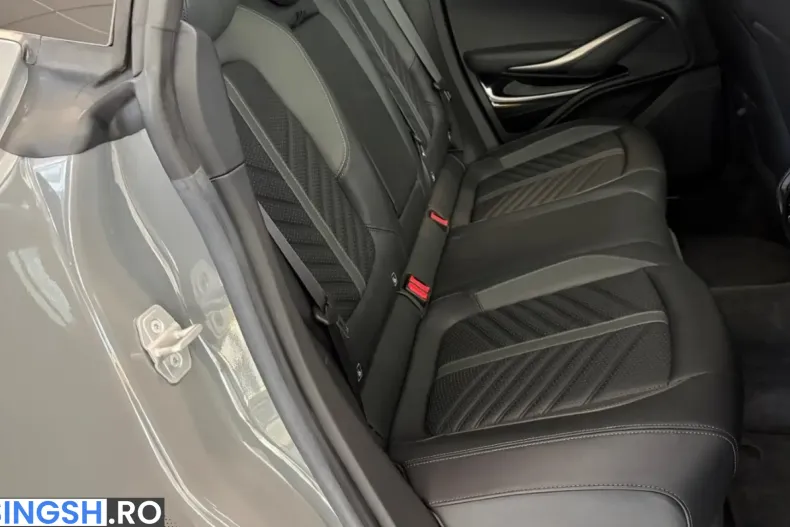 Aston Martin DBX din 2024 cu 10.491 km - oferta AST246682 - foto 13