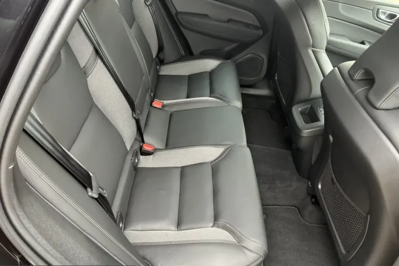 Volvo XC60 din 2025 cu 25.940 km - oferta VOL246684 - foto 17