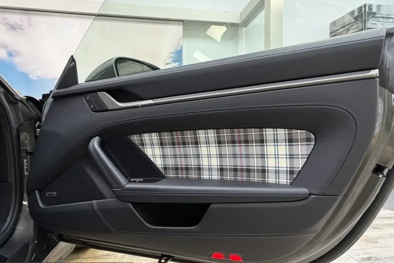 Porsche 992 din 2025 cu 7.550 km - oferta POR246686 - foto 26