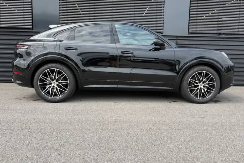 Porsche Cayenne din 2025 cu 10.700 km - oferta POR246688 - foto 9